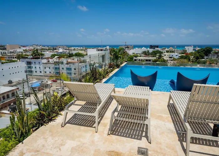 Walk Distance To Wallmart And 5ta Avenue Playa del Carmen